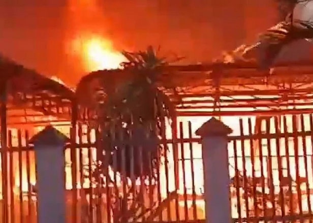 Lua thieu rui 3 can nha san o Gia Lai hinh anh