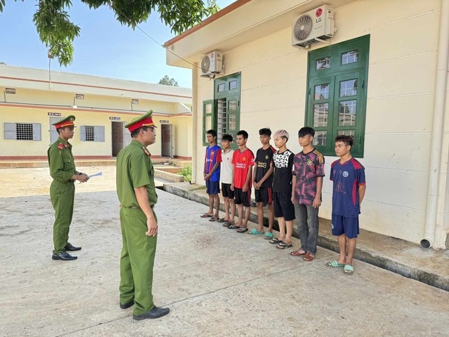 hãm hiếp hai cô gái ảnh 1 ham hiep hai co gai anh 1