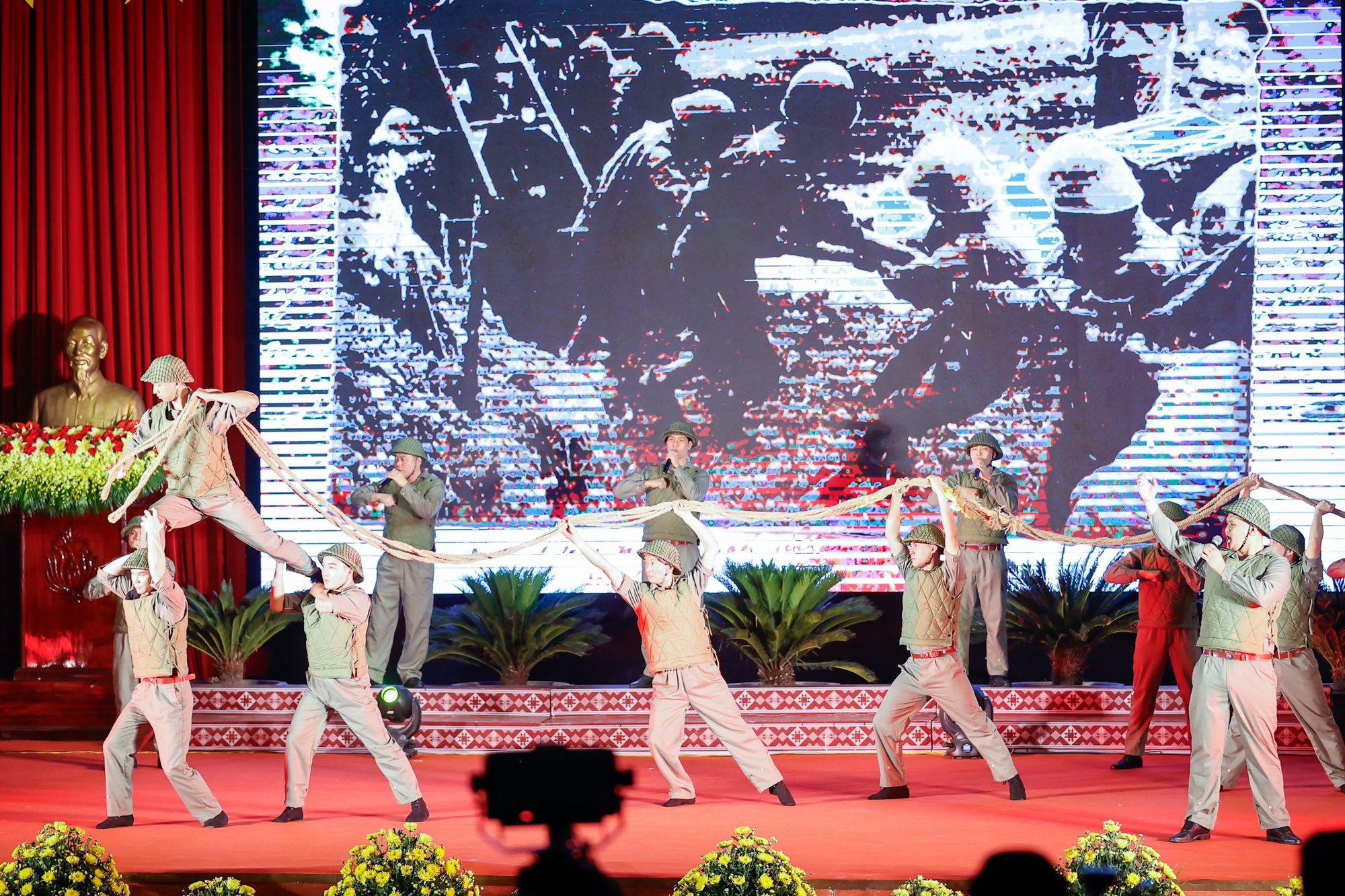 Thu tuong Pham Minh Chinh anh 3