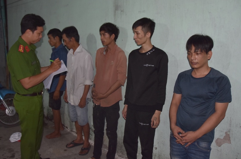 Phat hien 5 doi tuong duong tinh ma tuy hinh anh