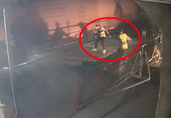 Khoanh khac cuu song thanh nien lao dau vao doan tau Bac - Nam hinh anh