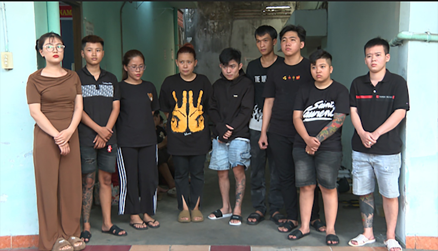 Xoa bang nhom lua dao qua dich vu giao hang, bat giu 56 doi tuong hinh anh