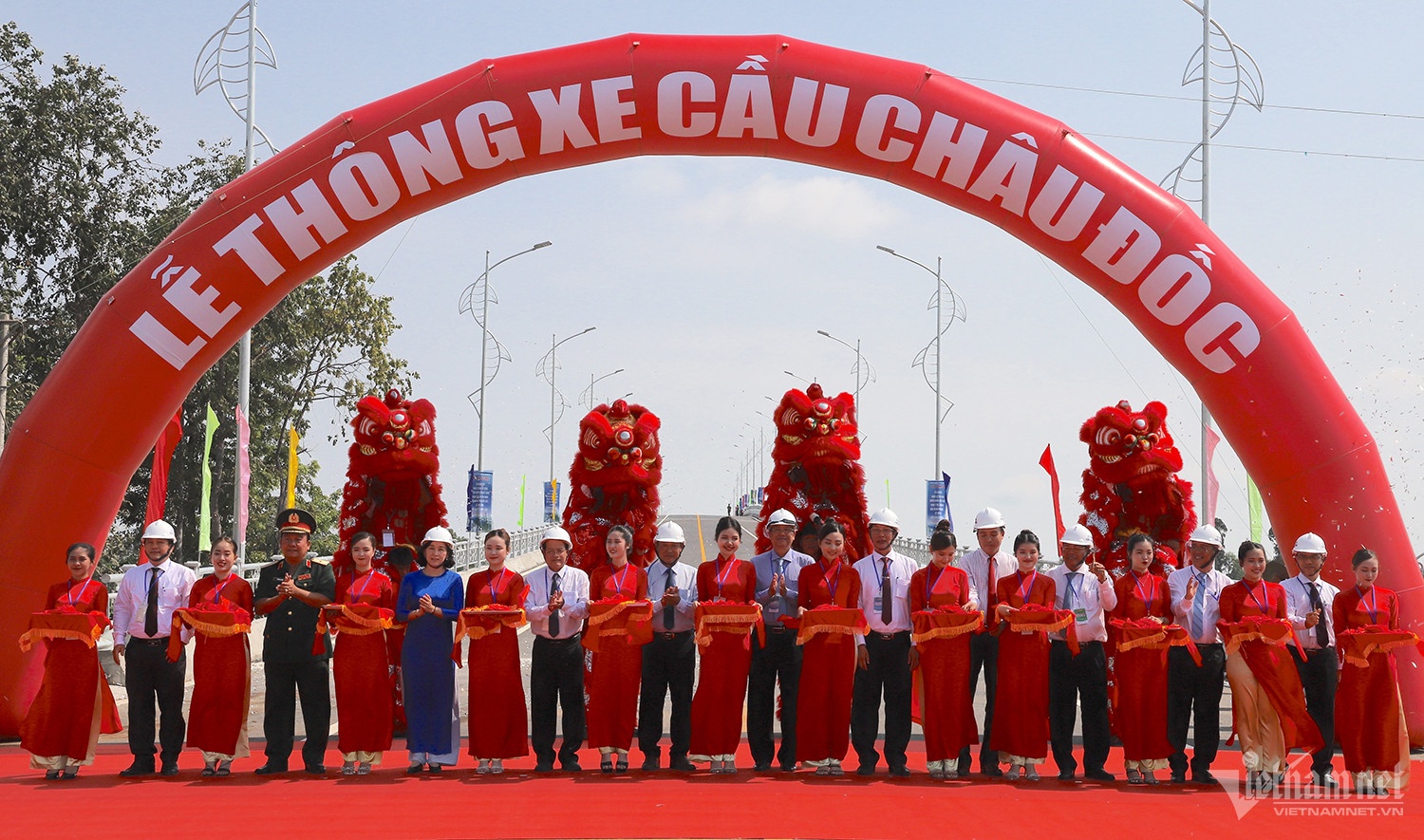 Chau Doc song Hau anh 1