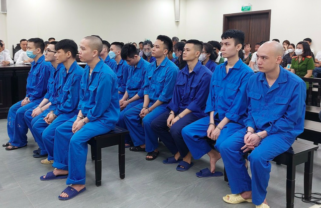 Lua dao gan 20 ty cua mot phu nu, roi 'rua tien' thong qua vi dien tu hinh anh