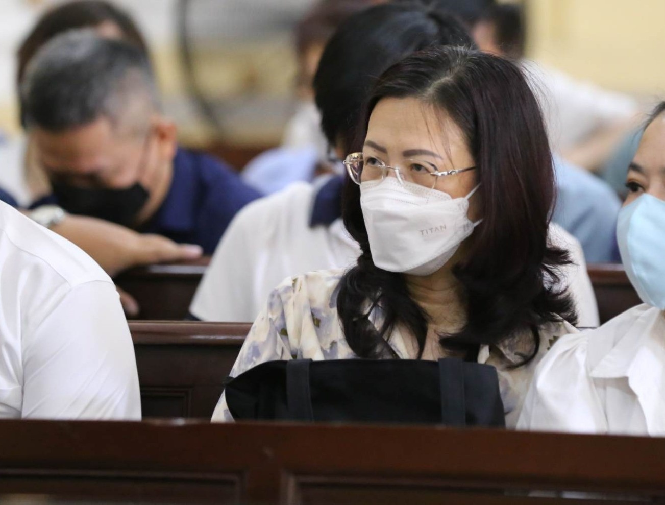 Tro giup cong ty 'ma' ban hoa don, cuu cuc pho cuc thue xin giam an hinh anh