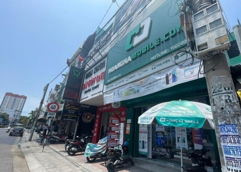 Nhom nguoi pha cua, cuop tai san cua hang Hoang Ha Mobile o Nha Trang hinh anh