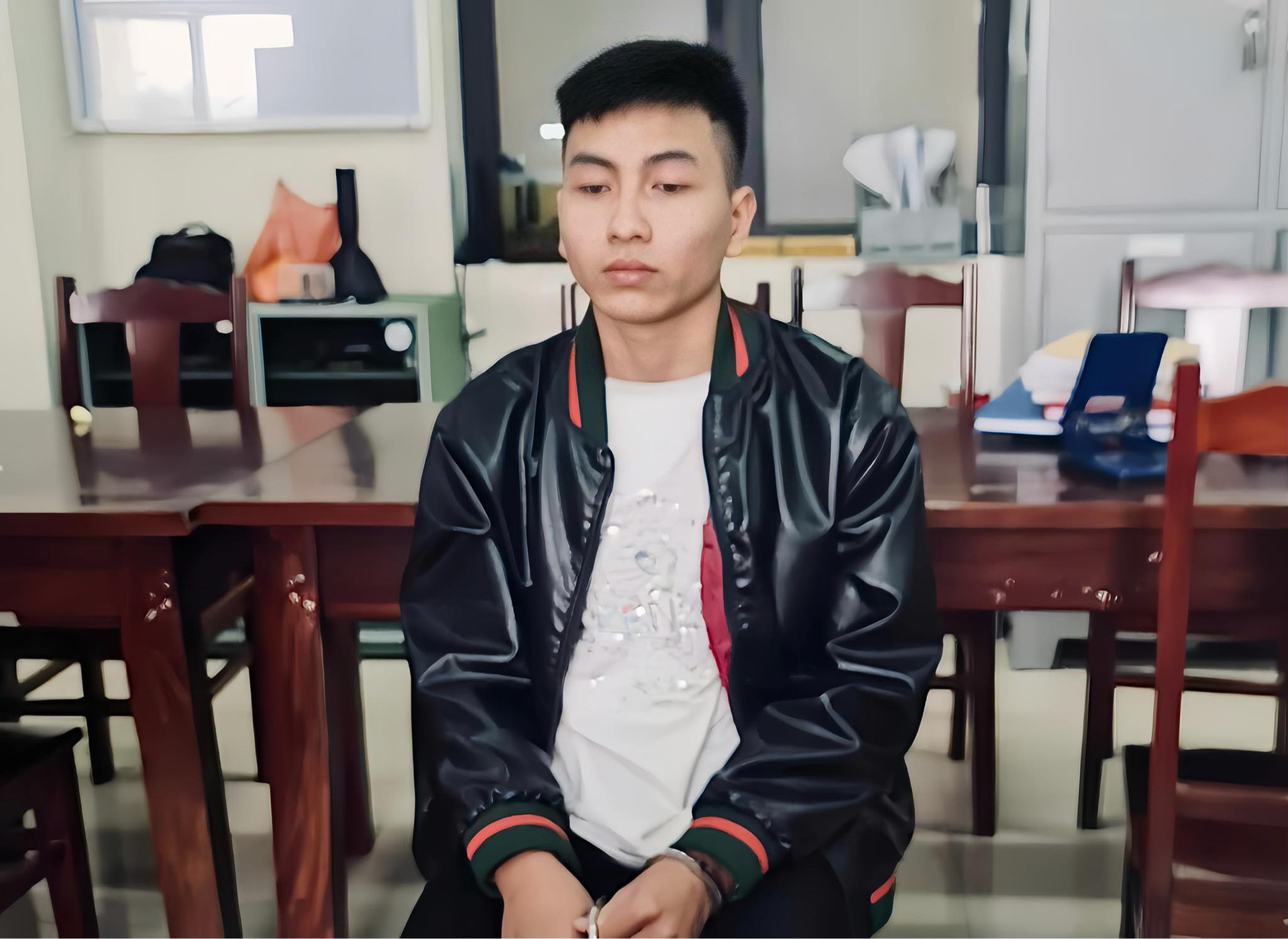 Khoi to ke phat tan clip nhay cam cua nguoi yeu cu hinh anh