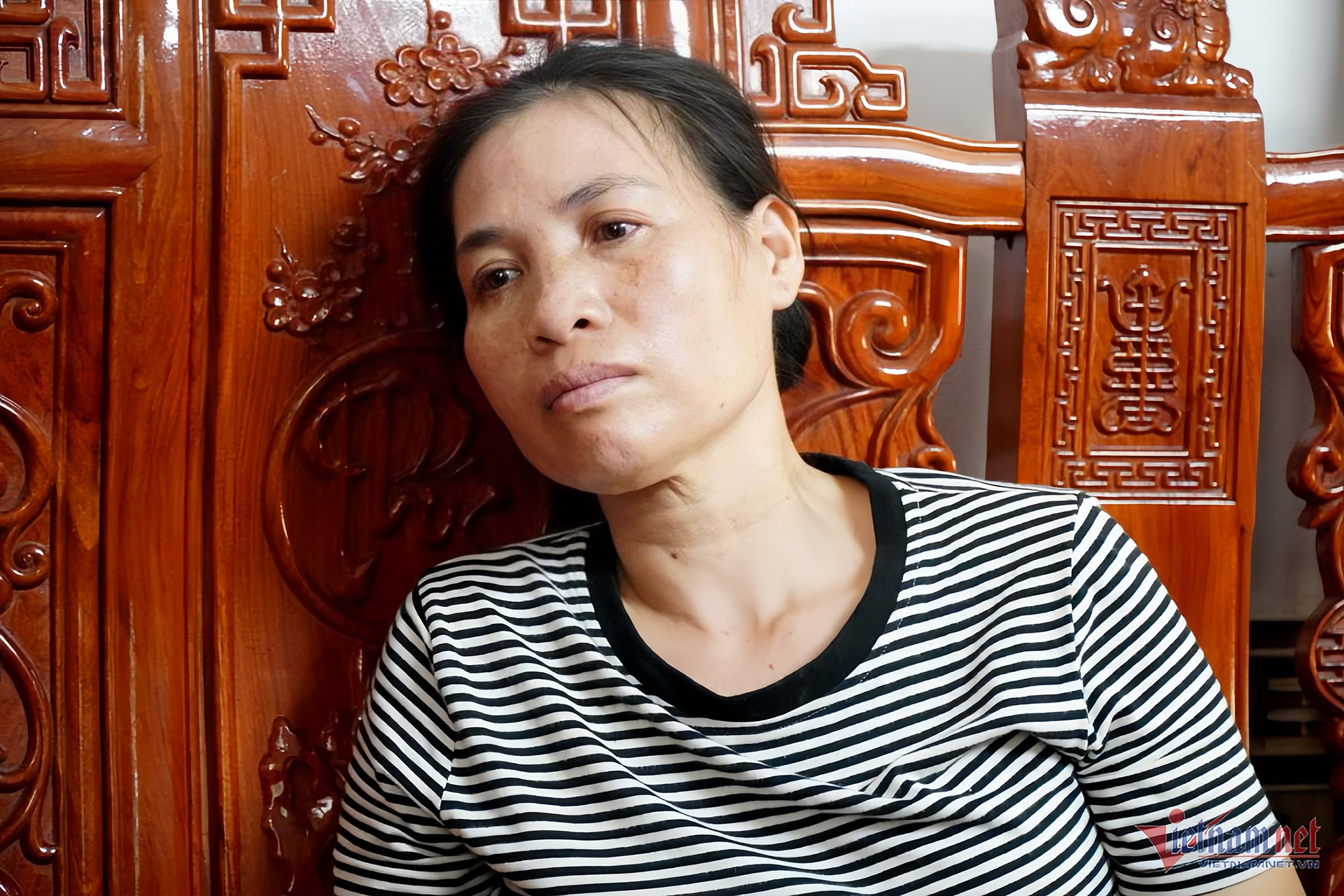 Mat tich tren bien anh 1