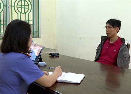 Bat doi tuong cam dui cui dien cuop tiem vang o Phu Tho hinh anh