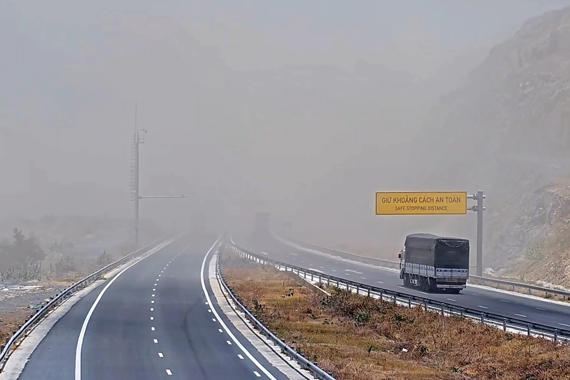 bui mu mit cao toc anh 1