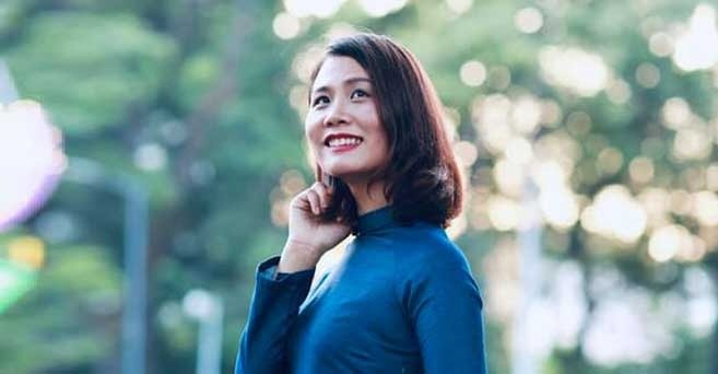 Nha van Phuong Huyen chia se ve cach chon sach cho con hinh anh