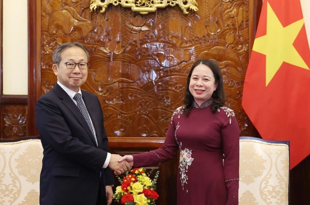 Quyen Chu tich nuoc tiep Dai su Nhat Ban Yamada Takio chao tu biet hinh anh