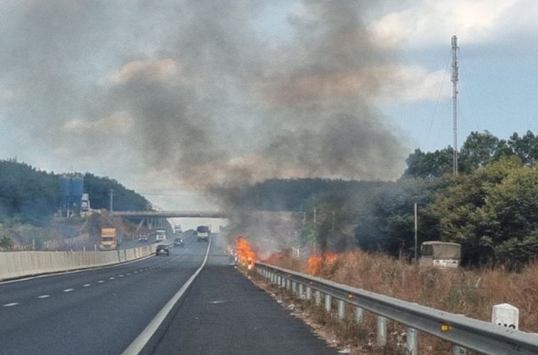 Chay canh cao toc Phan Thiet - Dau Giay hinh anh