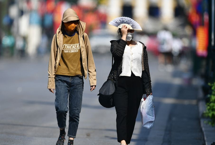 Mien Bac mua giong, Nam Bo co noi hon 39 do C hinh anh