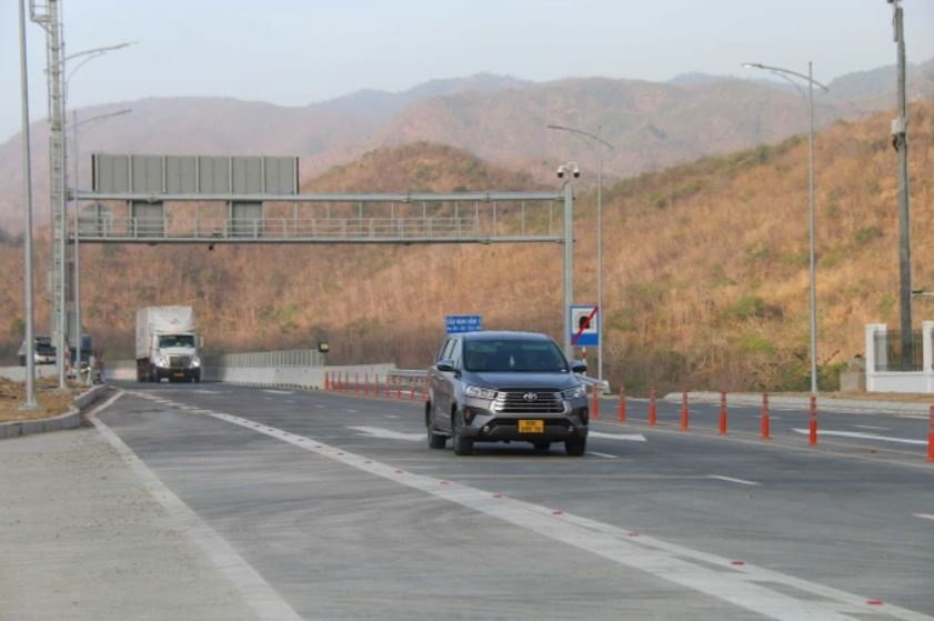 Cam Lam Vinh Hao anh 3