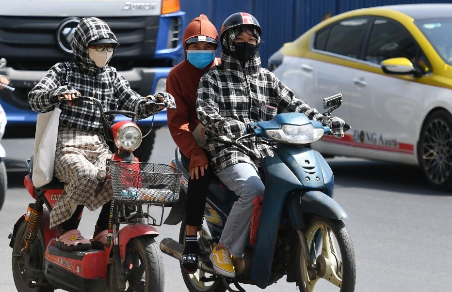 Thoi tiet 27/4: Nang nong tiep tuc tang manh, mien Bac vuot 41 do hinh anh