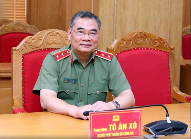 Tuong cong an khuyen cao nguoi dan ve thu doan lua dau tu chung khoan hinh anh