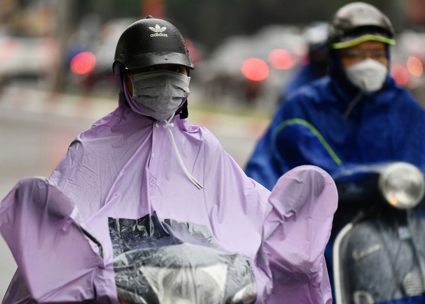 Mua giong lan khap ca nuoc, Ha Noi mat diu hinh anh