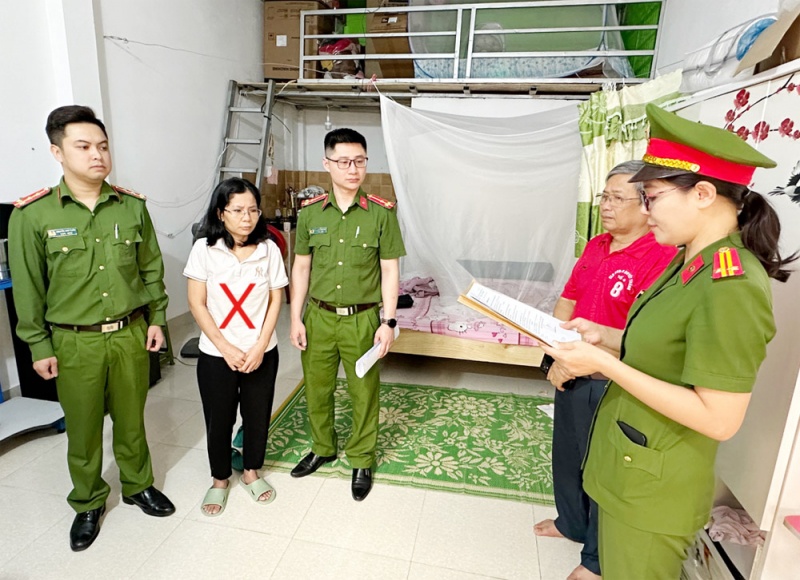 Công ty Trương Đoàn,  Trần Thị Thanh,  Thua bạc trên mạng ảnh 1 Cong ty Truong Doan,  Tran Thi Thanh,  Thua bac tren mang anh 1