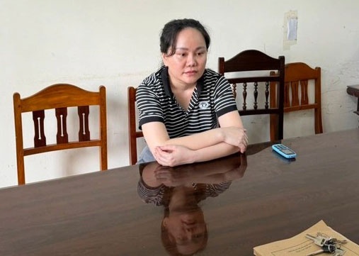 Cuu nhan vien ngan hang lua dao, chiem doat hon 100 ty dong hinh anh