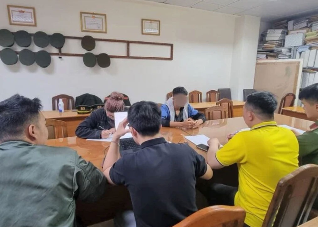 Cong an lam viec voi 3 nguoi tung tin gia 'bien Da Lat' hinh anh