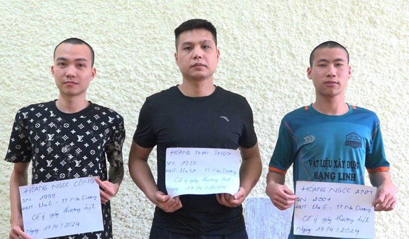 Tam giam 3 doi tuong,  Nha hang Thang Huong anh 1