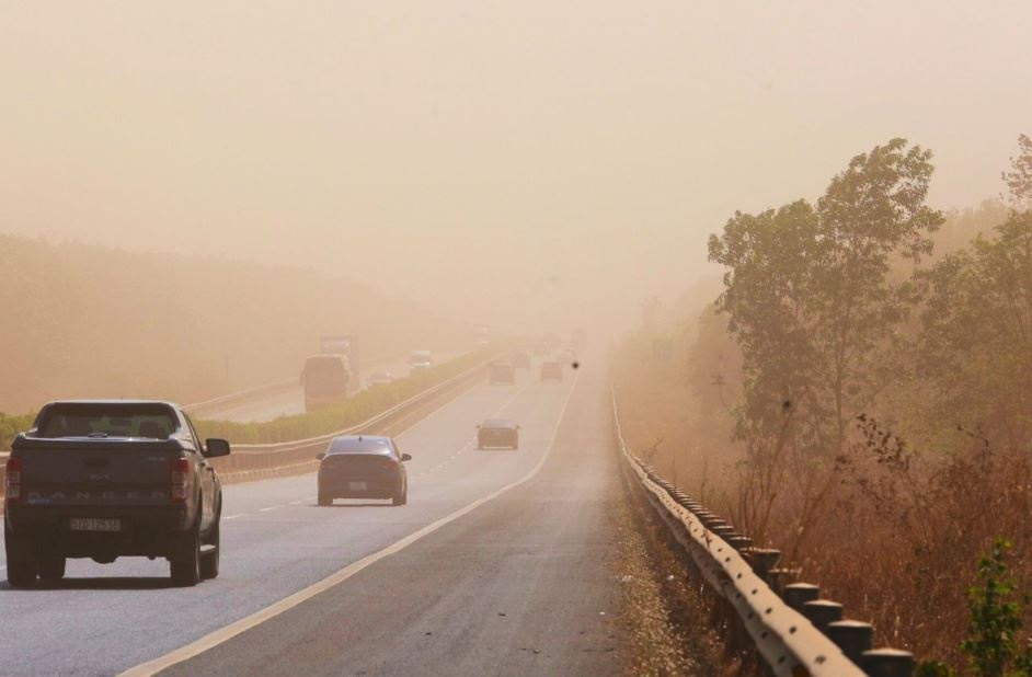 Bui do san bay Long Thanh lai bao trum cao toc TP.HCM - Dau Giay hinh anh