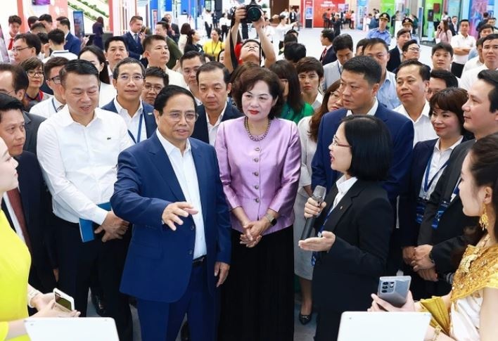 Thu tuong Pham Minh Chinh du Dien dan chuyen doi so nganh ngan hang hinh anh