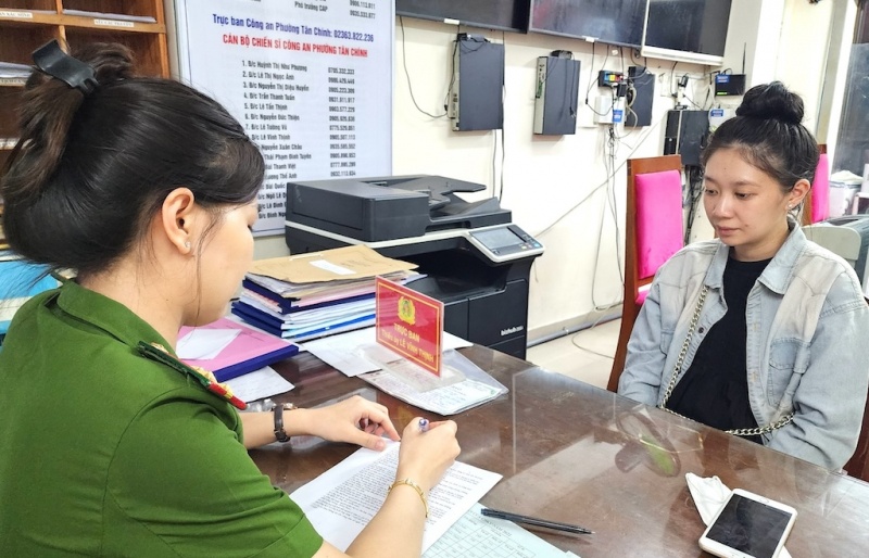 Lừa tiệm vàng ảnh 1 Lua tiem vang anh 1
