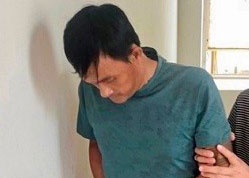 Doi tuong ban ma tuy nhan tien qua tai khoan, giao 'hang' tai ben xe hinh anh