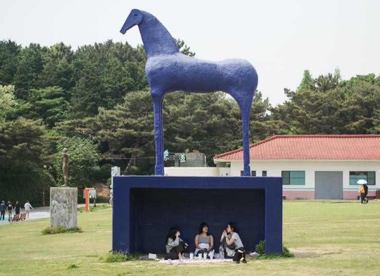 Han Quoc trai qua thang 4 nong nhat nua the ky hinh anh