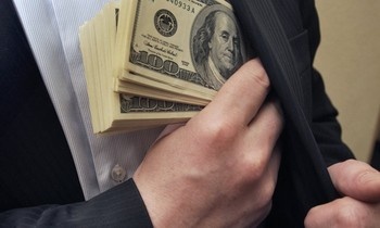 Tham o tai san, 2 nguoi phu nu o Quang Tri bi khoi to hinh anh