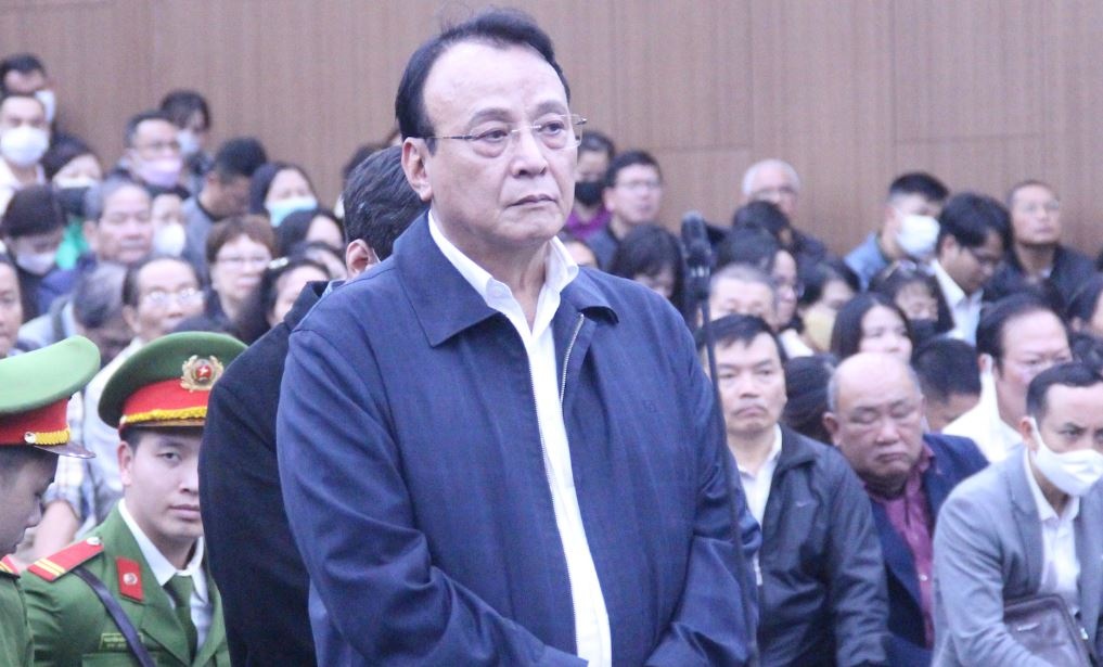 Chuyen thi hanh an dan su cua cac dai gia sau khi 'nhung cham' hinh anh