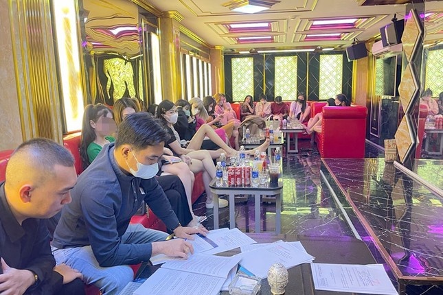 Nha hang Quan 1 TP.HCM anh 1