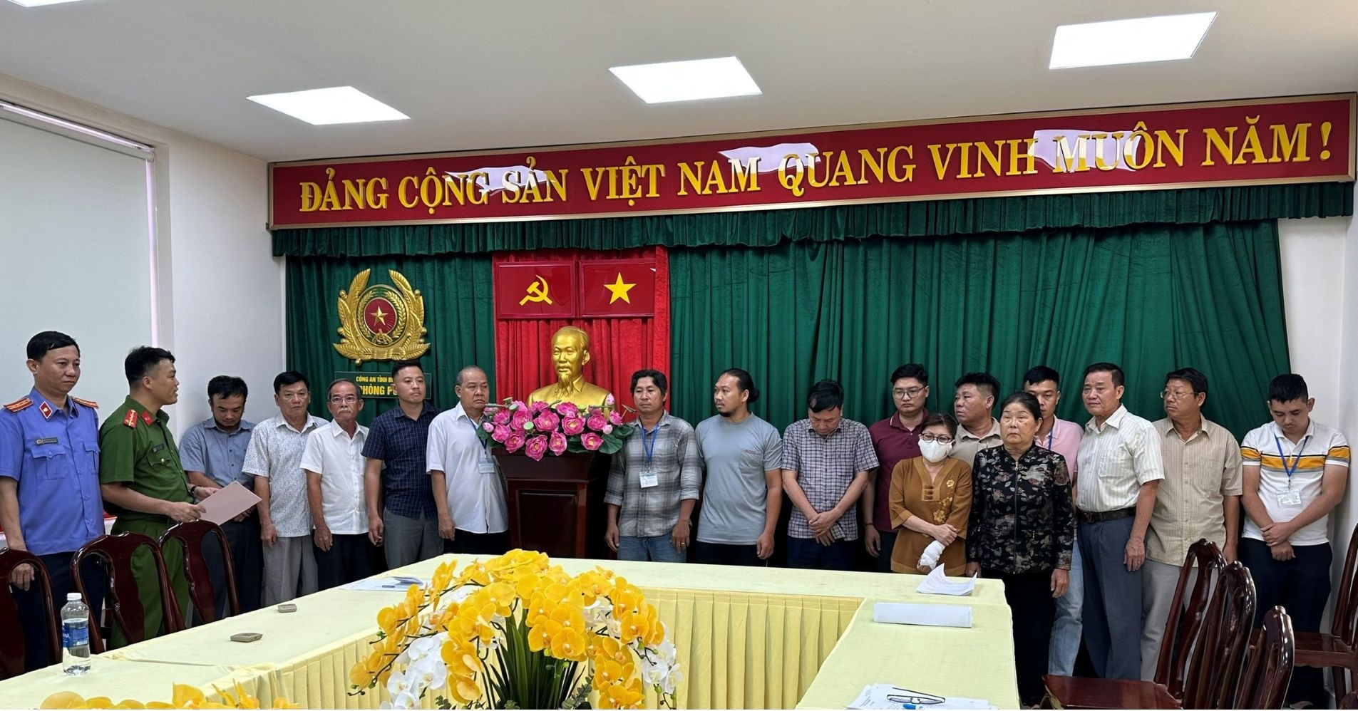 Buôn lậu ảnh 1 Buon lau anh 1