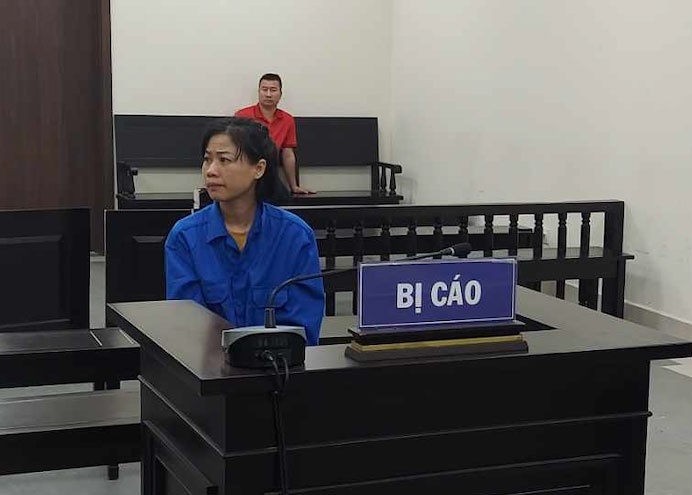 Nhung manh khoe cua nguoi giup viec cuom vang, kim cuong cua gia chu hinh anh