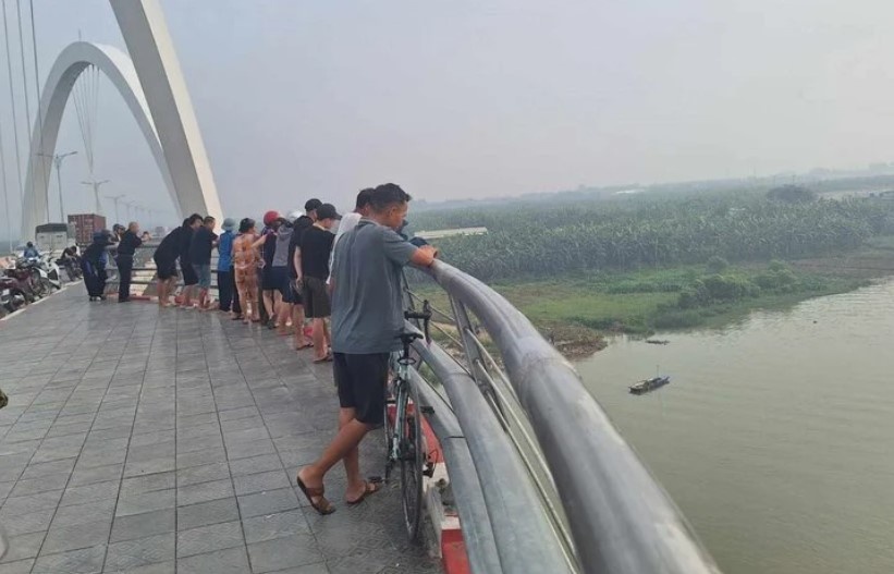 Tim thay thi the nghi la 2 nu sinh nhay cau o Bac Ninh hinh anh