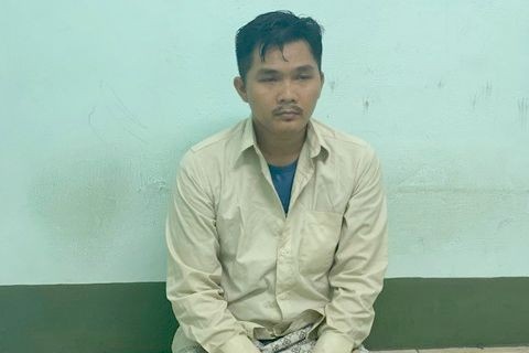 Buôn lậu pháo TP.HCM Campuchia ảnh 1 Buon lau phao TP.HCM Campuchia anh 1