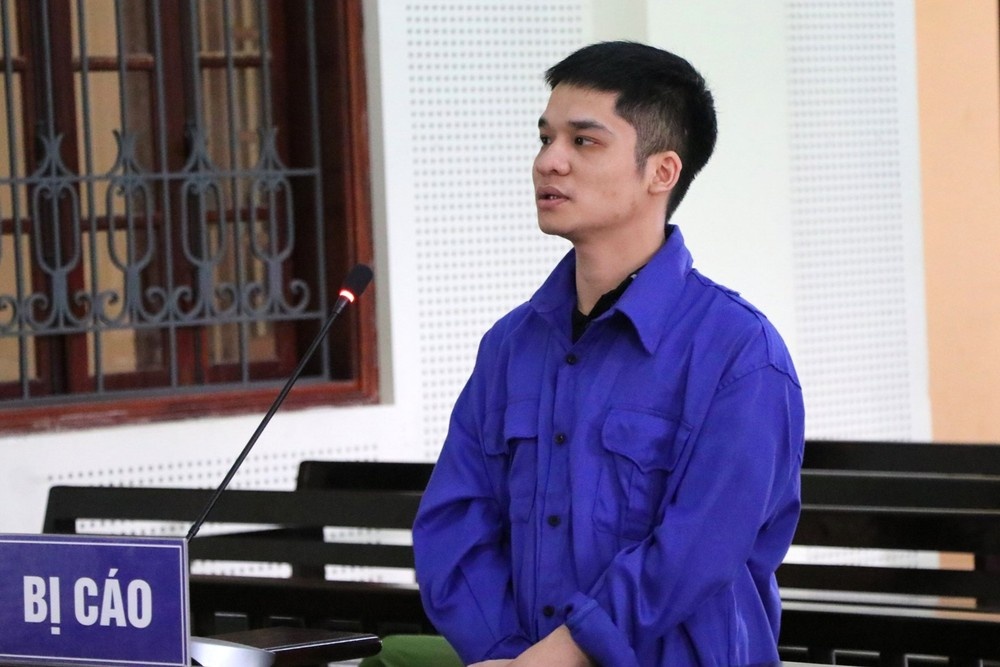 Bia chuyen su dung ma tuy, bi cong an bat de tron no hinh anh