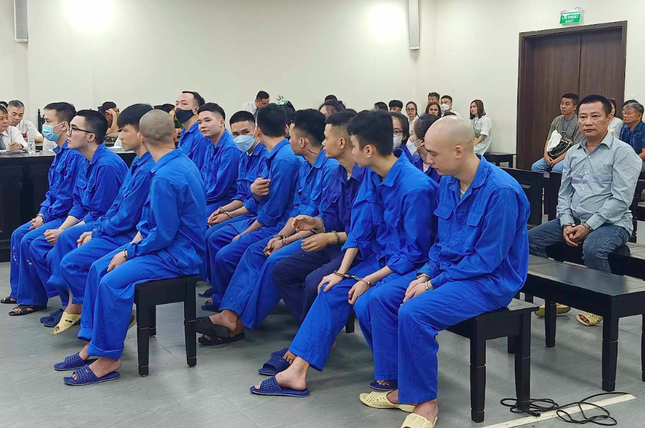 Xet xu nhom lua dao gan 20 ty dong, 'rua tien' thong qua vi dien tu hinh anh