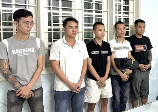 Lap web danh bac gia mao, chiem doat tien cua hang tram nguoi hinh anh