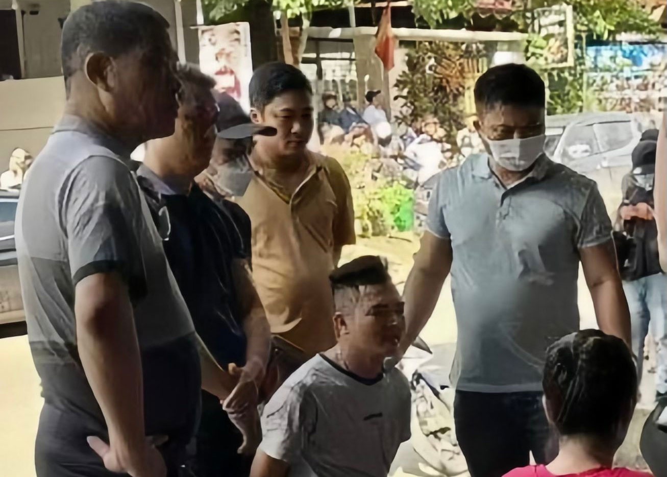 Trum giang ho 'Quan Idol' va nhung tin nhan bi mat voi dan em hinh anh