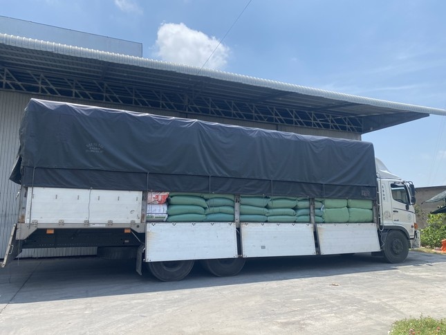 oto tai cho hang lau anh 2