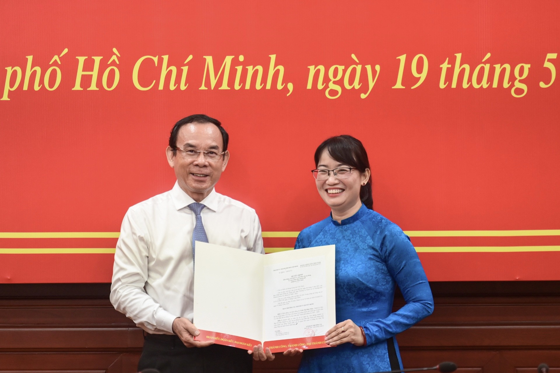 Pho chu tich UBND TP.HCM anh 3