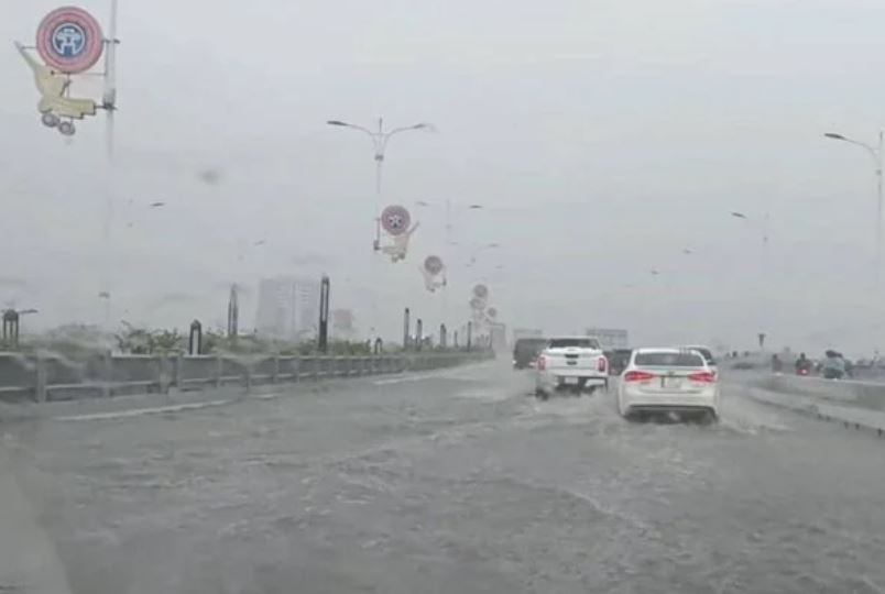 Ha Noi yeu cau lam ro nguyen nhan cau Vinh Tuy 2 ngap sau mua lon hinh anh