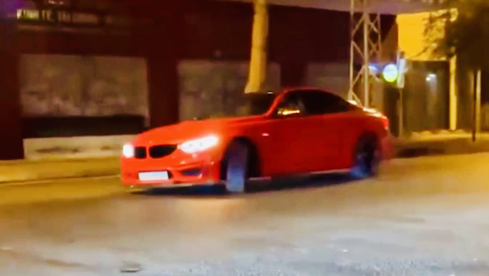 Xu phat nguoi me giao o to BMW cho con 'bieu dien' o TP.HCM hinh anh