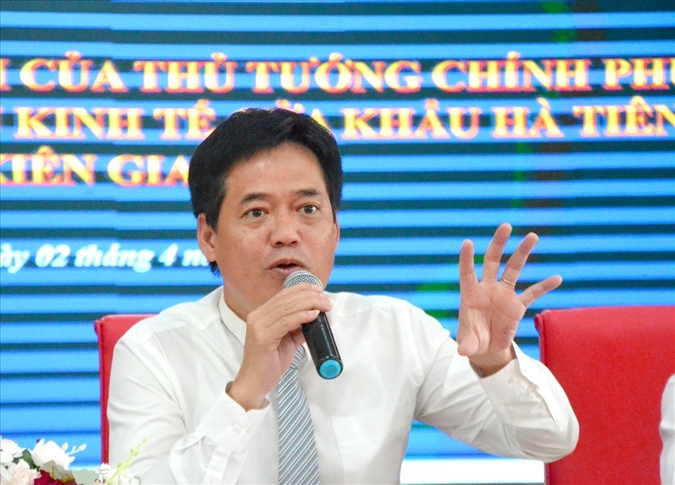 Phe chuan mien nhiem Pho Chu tich UBND tinh Kien Giang hinh anh