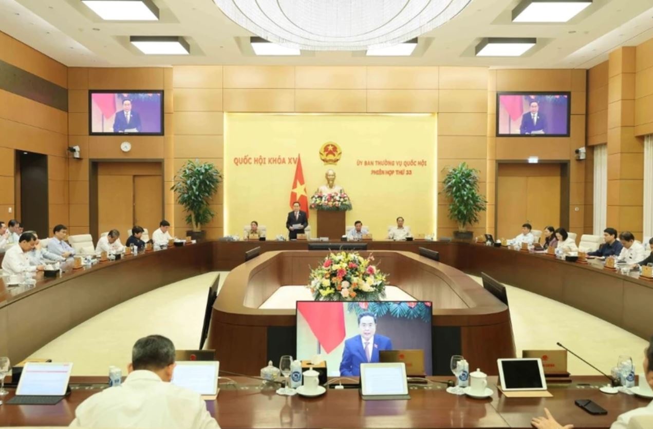 Be mac Phien hop thu 33 cua Uy ban Thuong vu Quoc hoi hinh anh