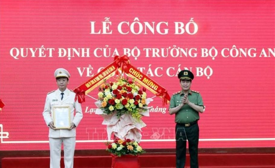 Dieu dong can bo anh 1