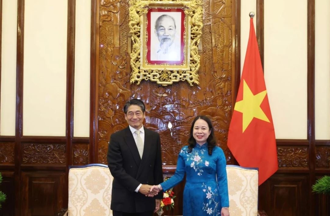 Quyen Chu tich nuoc tiep Dai su Nhat Ban trinh Quoc thu hinh anh